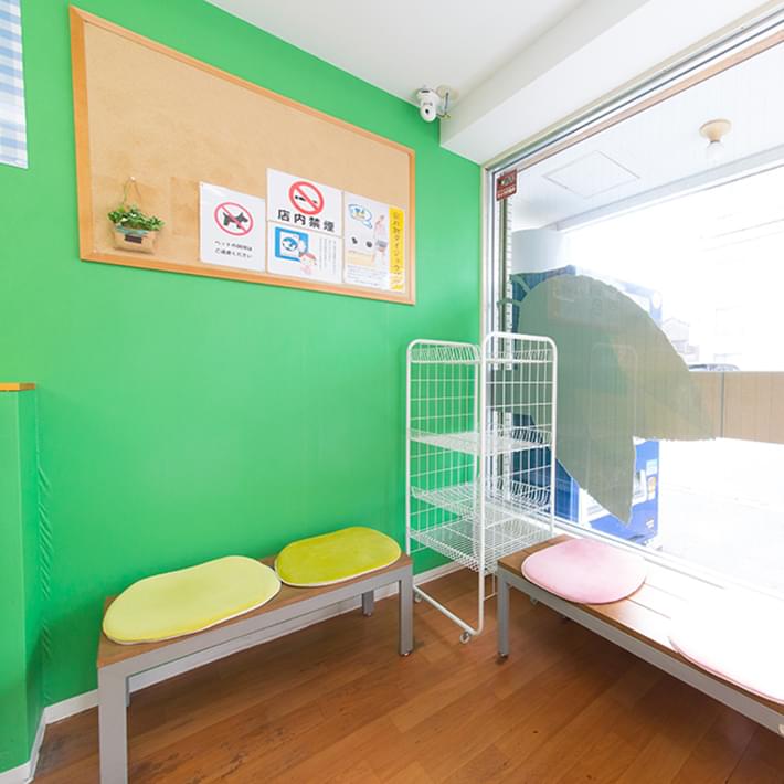 空調設備完備、清潔な店内